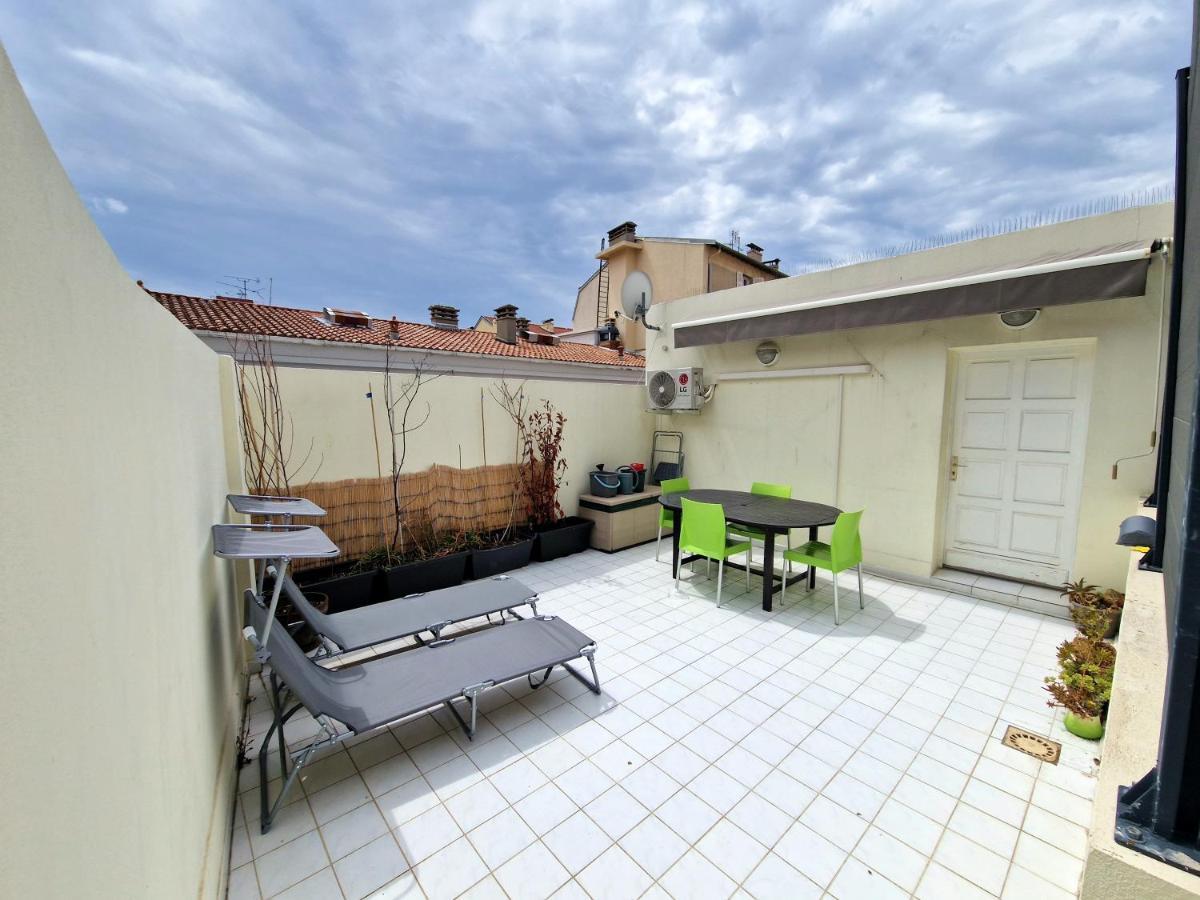 Plein Centre Climatise Et Spacieux Avec Grande Terrasse Sur Le Toit A * Nice