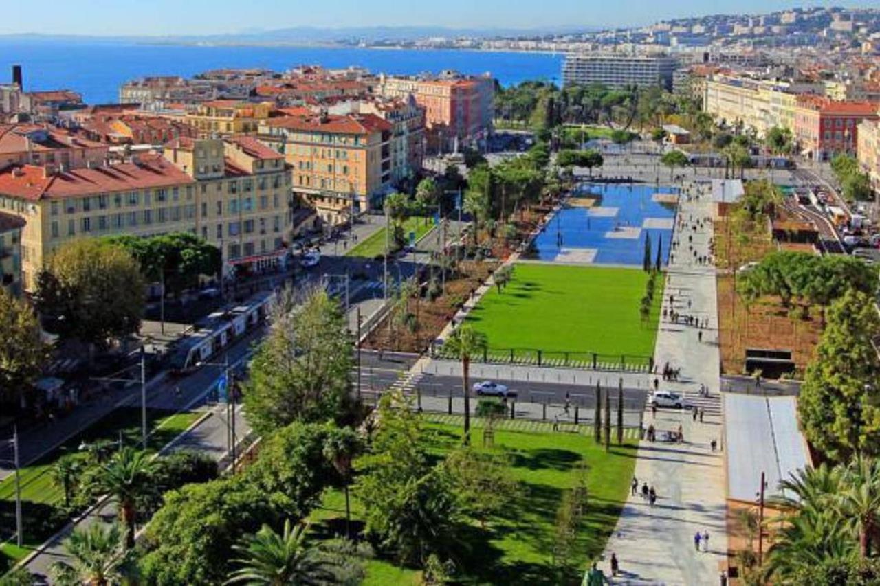 Apartment Plein Centre Climatise Et Spacieux Avec Grande Terrasse Sur Le Toit A Nice